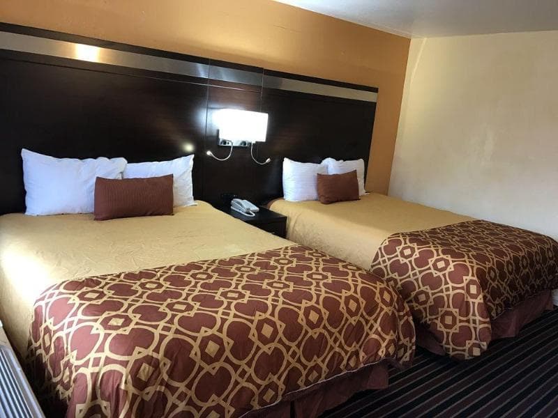 Budget Inn Of America 4