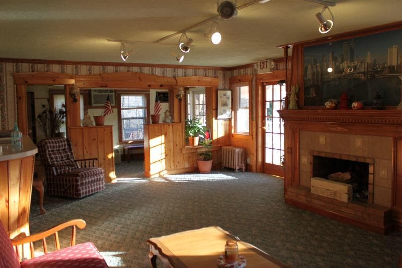 Four Winds Country Motel 4