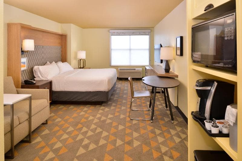 Holiday Inn Kansas City Airport photo 1