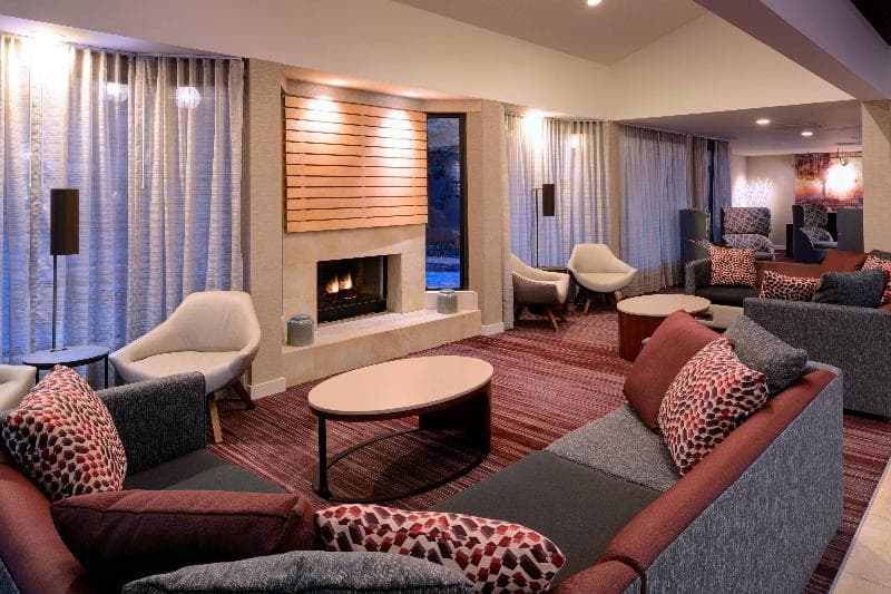 Sonesta Select Kansas City Airport Tiffany Springs 4