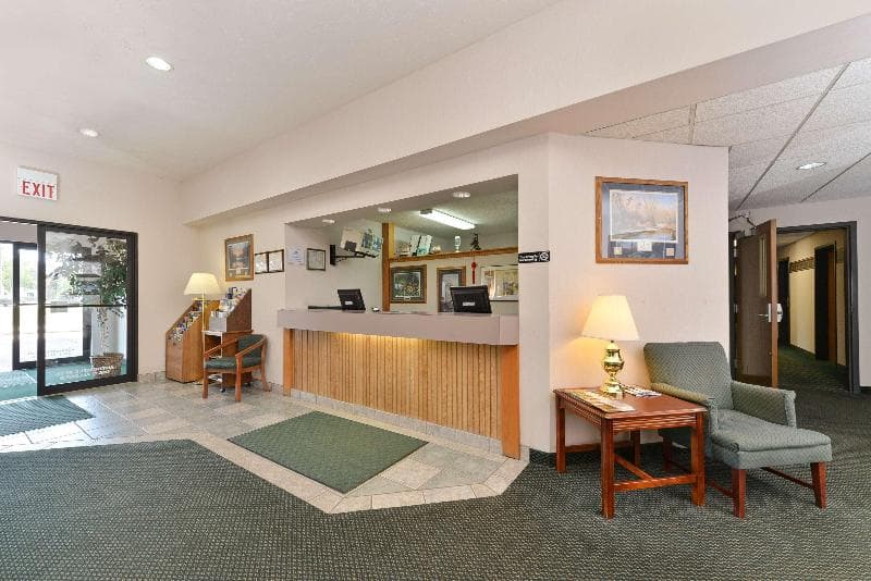 Americas Best Value Inn Tahquamenon Country main