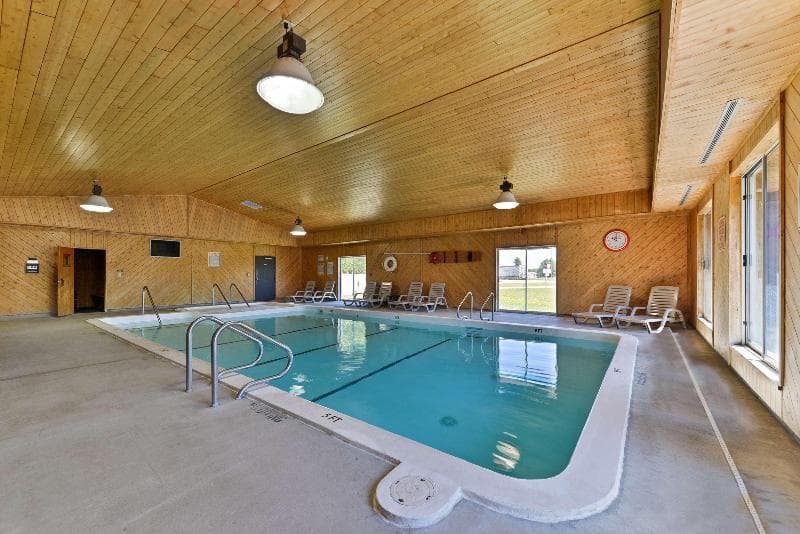 Americas Best Value Inn Tahquamenon Country photo 1