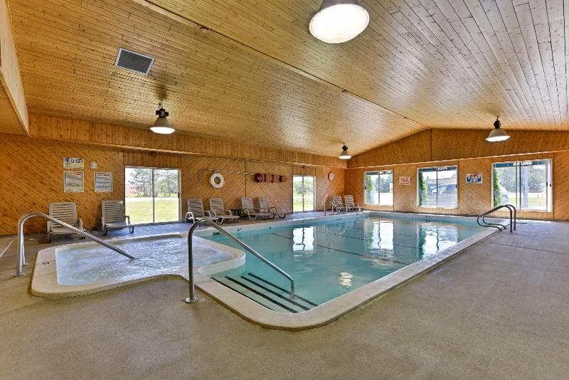 Americas Best Value Inn Tahquamenon Country 5