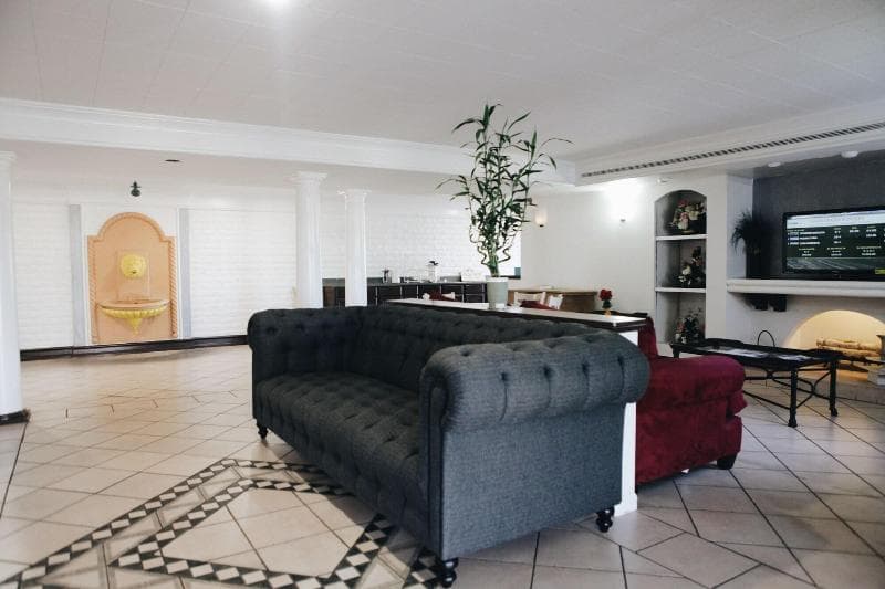 Budgetel Inn & Suites 3