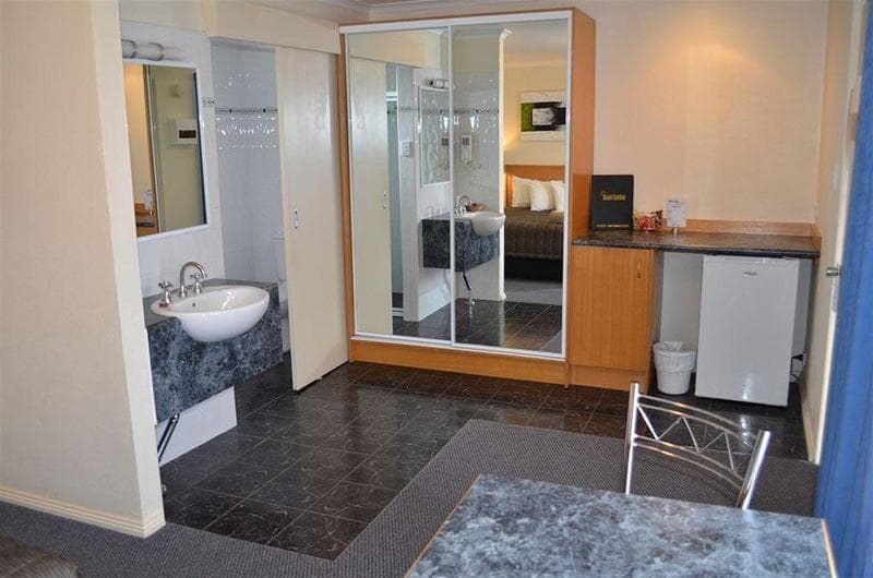 Arkana Motor Inn & Terrace Apartments 4