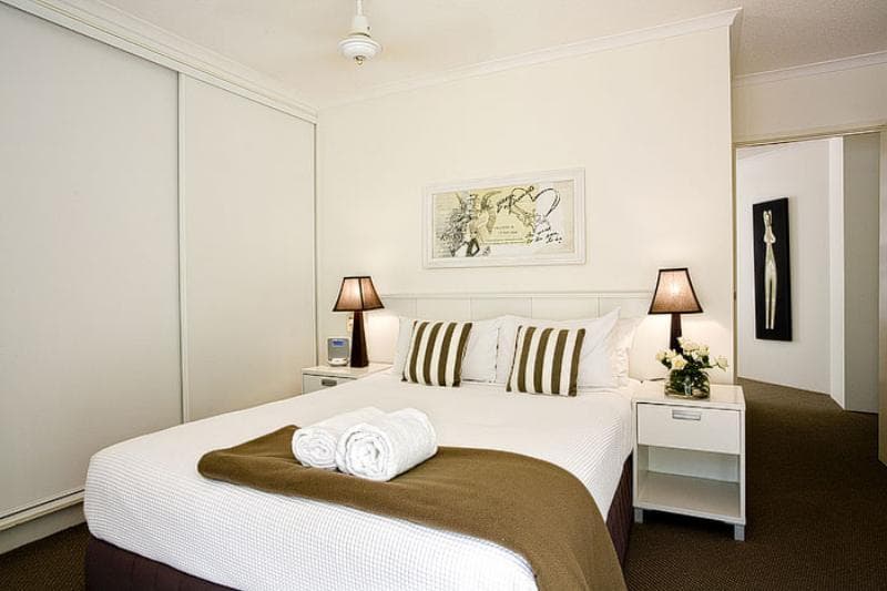 Noosa Tropicana 3