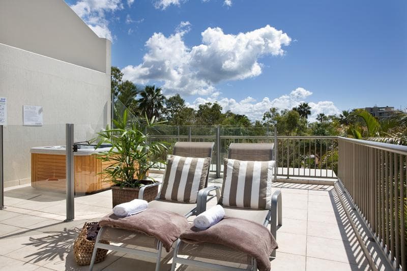 Noosa Tropicana 4