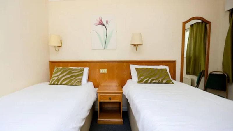 Fairways Lodge & Leisure Club 5