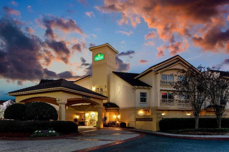 La Quinta Inn & Suites by Wyndham Macon 4
