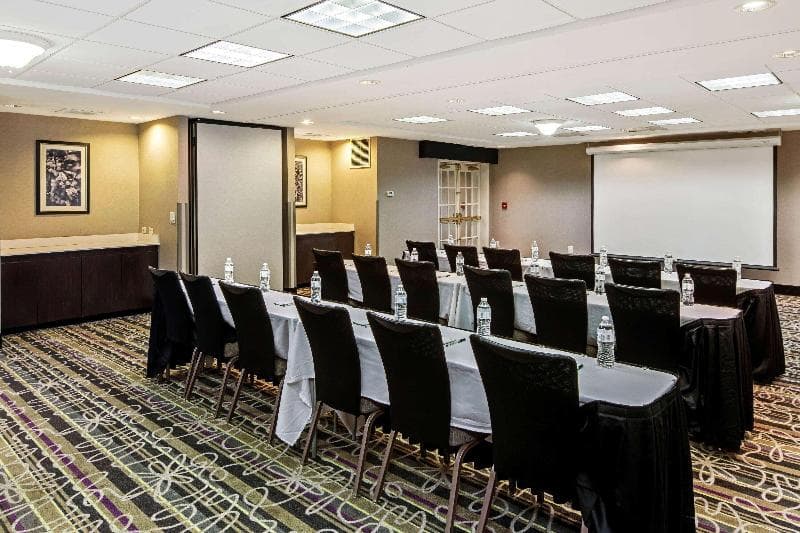La Quinta Inn & Suites by Wyndham Macon main