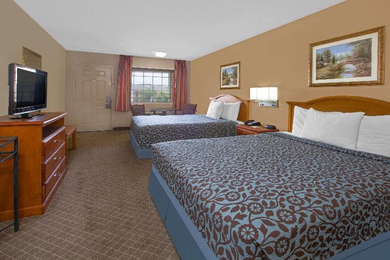 Days Inn by Wyndham Ruston 4