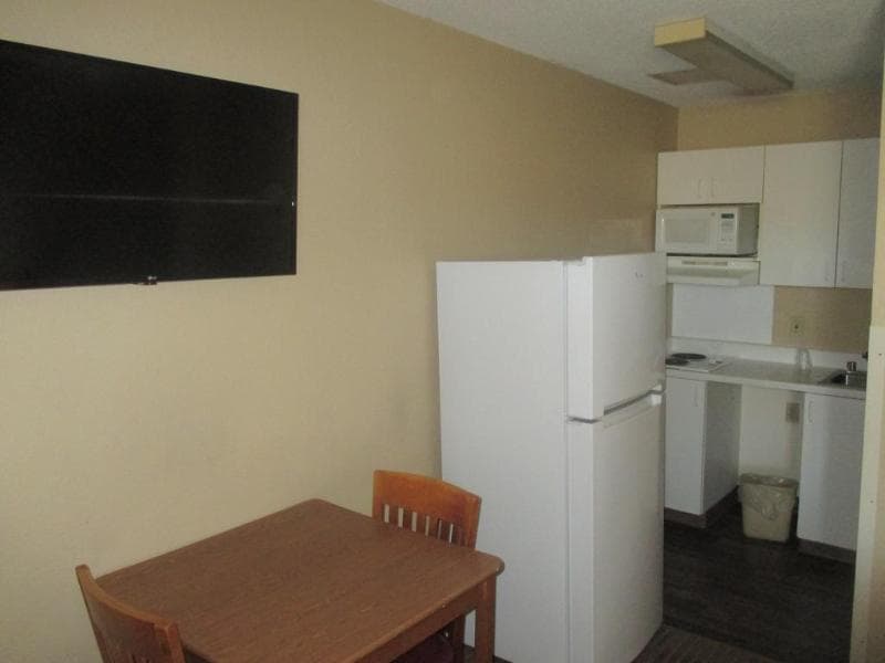 Crossland Economy Studios - Kansas City - Northeas 4