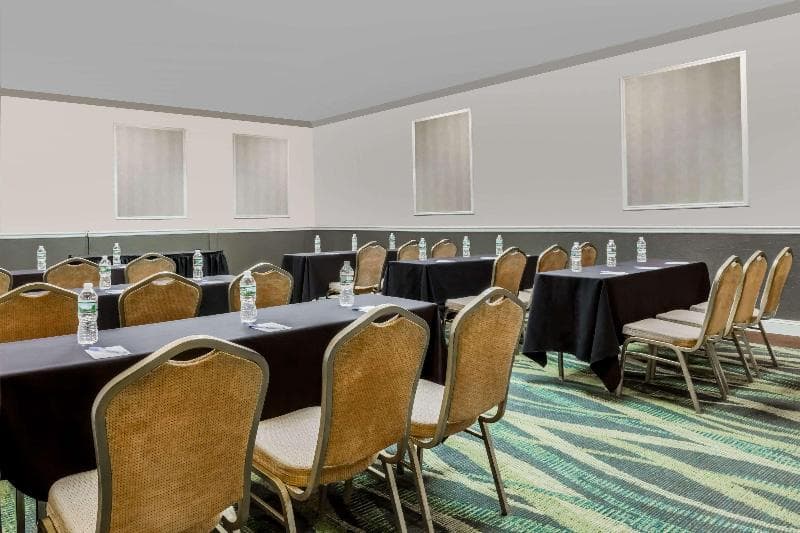 Clarion Hotel And Suites photo 1