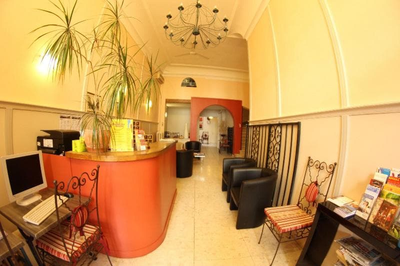 Hotel Des Arts 4