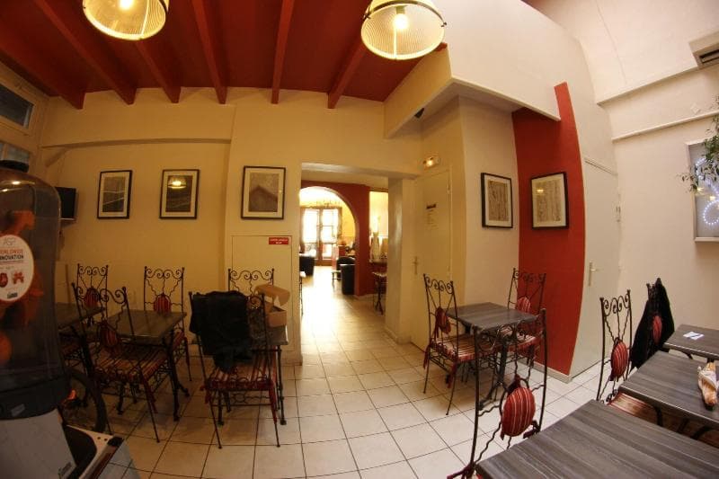 Hotel Des Arts 2