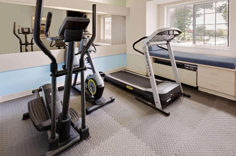 Microtel Inn & Suites By Wyndham Madison East 3