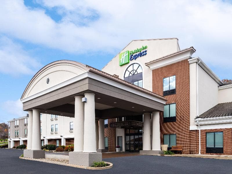 Holiday Inn Express Meadville (I-79 Exit 147A) 4