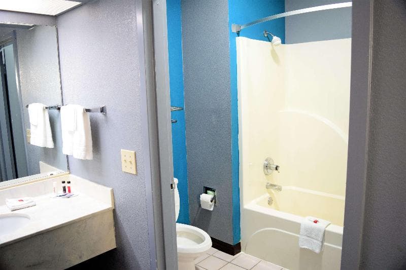Days Inn by Wyndham Montgomery 3