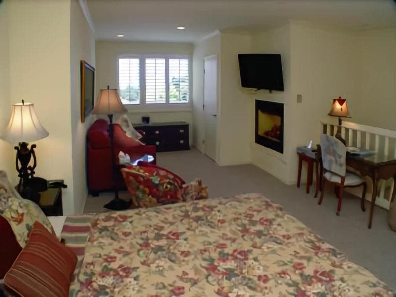 Carmel Wayfarer Inn 4