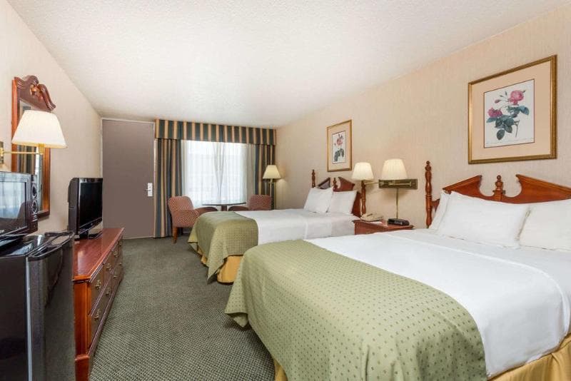 Ramada By Wyndham Perry Near Fairgrounds 5