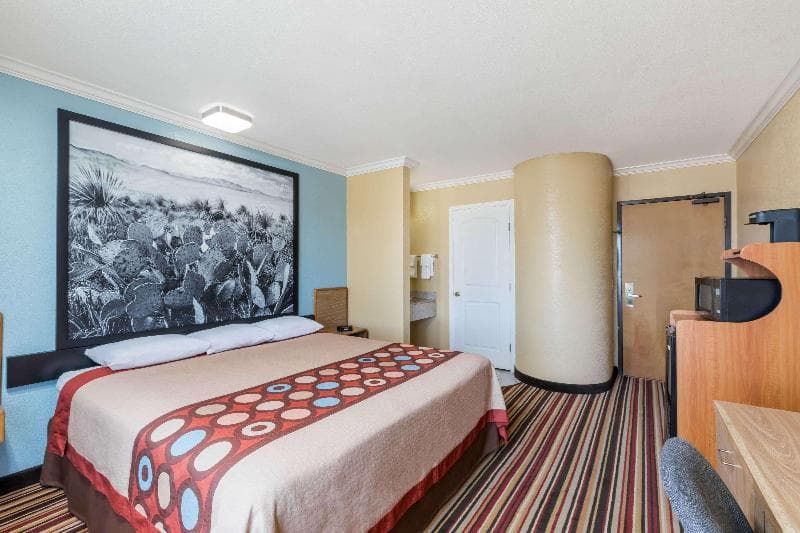 Super 8 By Wyndham Midland 2