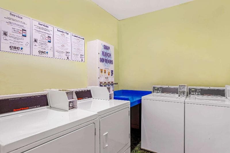 La Quinta Inn & Suites by Wyndham Miami Lakes 5