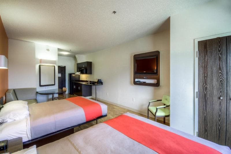 Motel 6 Headingley 4