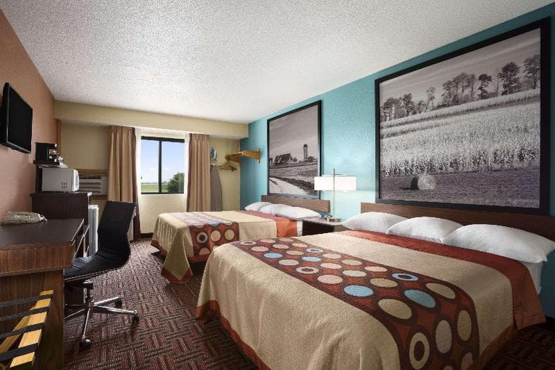 Super 8 by Wyndham Marion 3
