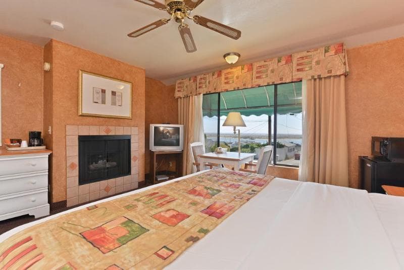 Bay View Inn 4