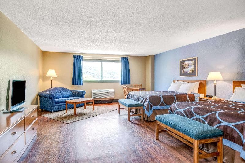 Super 8 by Wyndham Mahwah 4