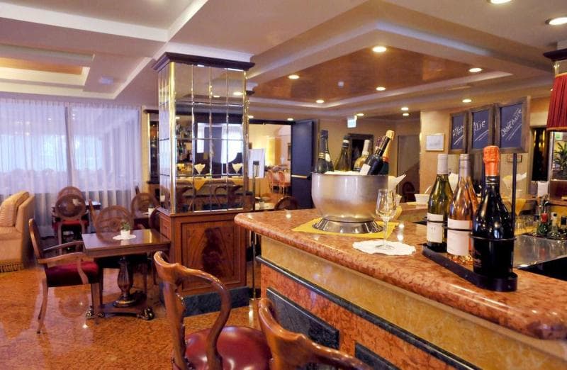 Santa Barbara Hotel Milan 4
