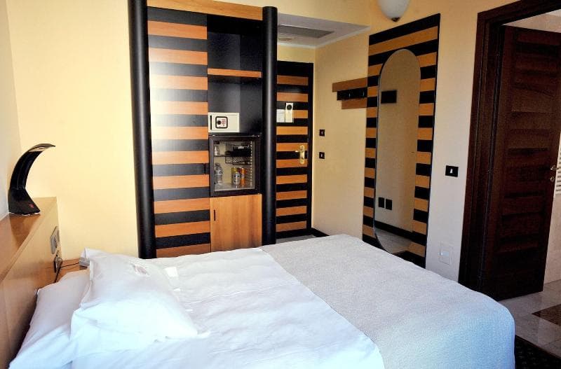 Santa Barbara Hotel Milan 5