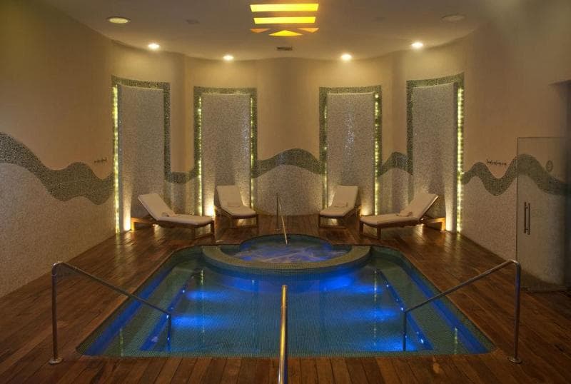 Emerald Estates photo 1