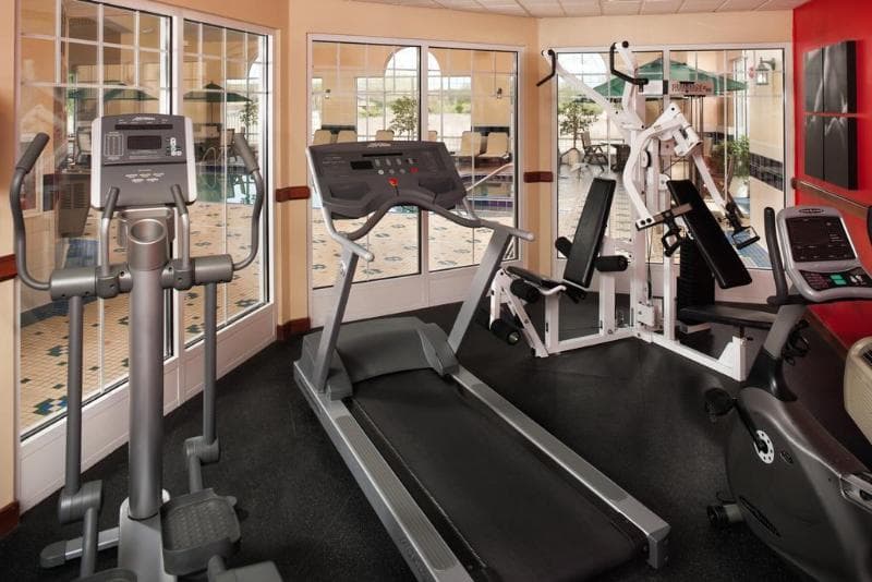 Country Inn & Suites by Radisson, Milwaukee West (Brookfield), WI 4