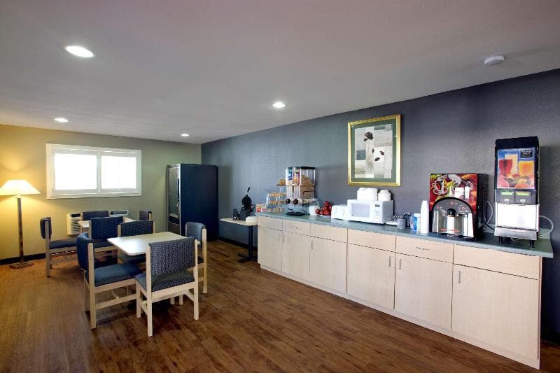 Americas Best Value Inn - Midland 5