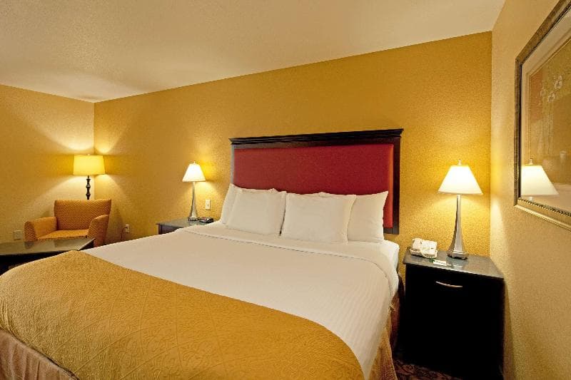 La Quinta Inn & Suites Mobile - Tillman's Corner 5