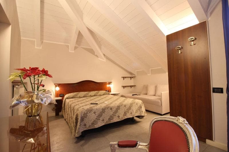 Charly 5