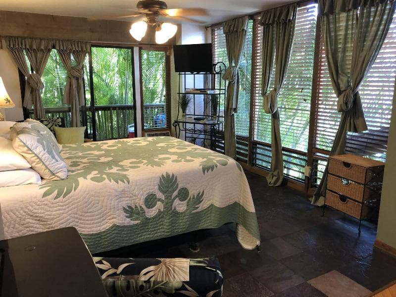Maui What A Wonderful World Bed & Breakfast 5