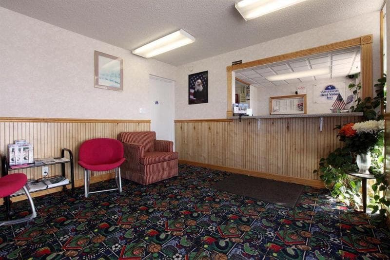 Americas Best Value Inn Macomb main