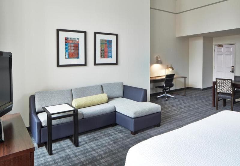 Residence Inn Milwaukee Downtown 5