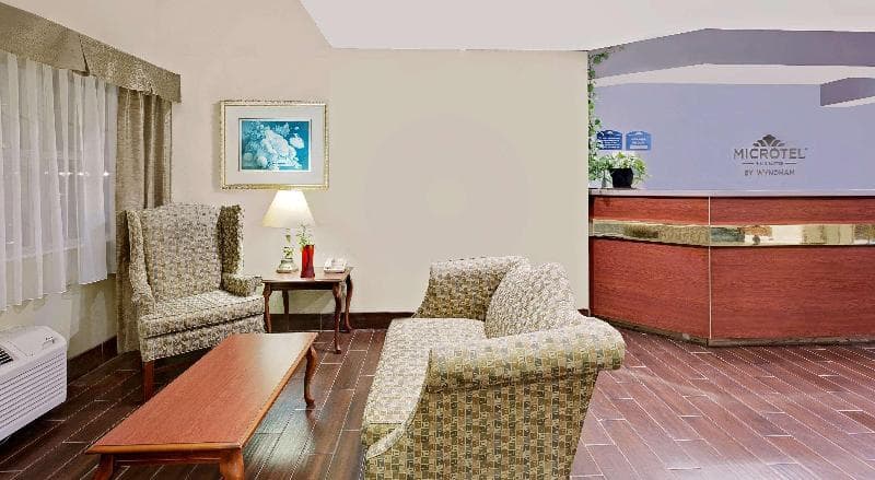 Microtel Inn & Suites By Wyndham Thomasville/High Point/Lexi 5