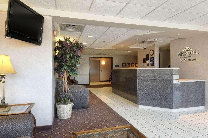 Microtel Inn & Suites By Wyndham Bloomington/Minneapolis 5
