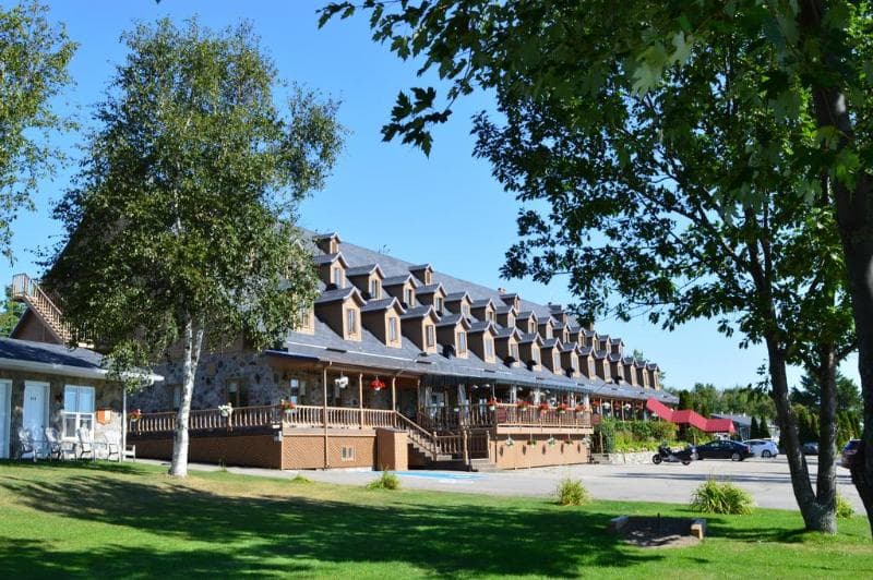 Hotel Cap-Aux-Pierres photo 1