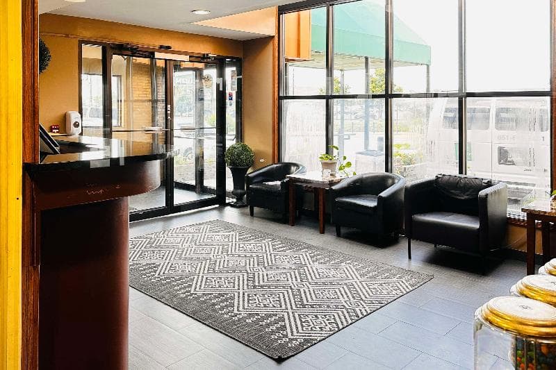 Quality Inn St. Paul-Minneapolis-Midway 5
