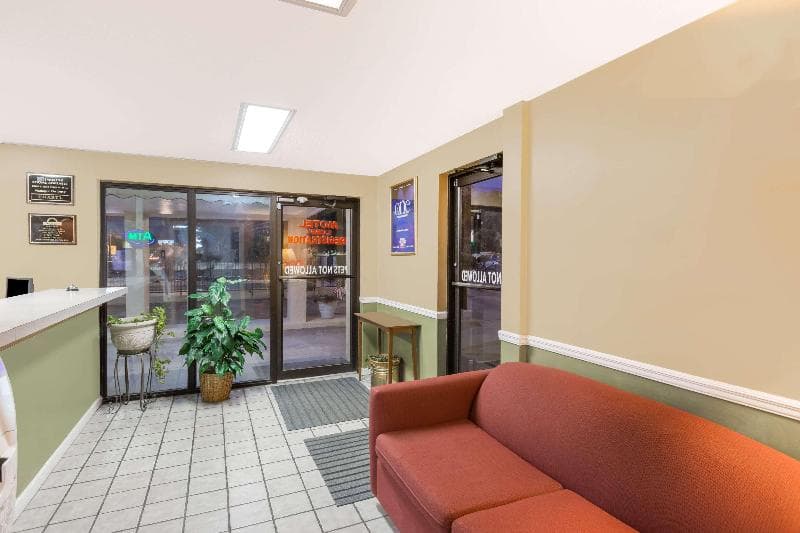 Days Inn By Wyndham Little River 3