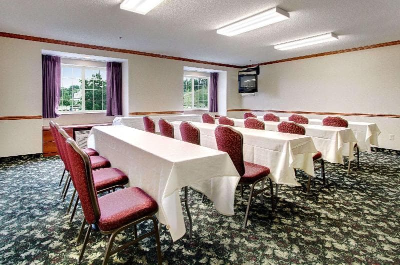 Microtel Inn & Suites by Wyndham Bridgeport 2