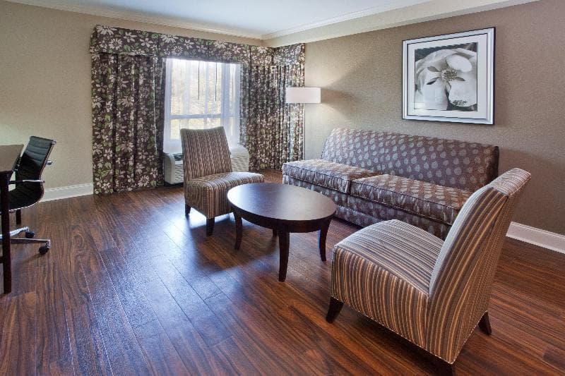Holiday Inn Macon North 4