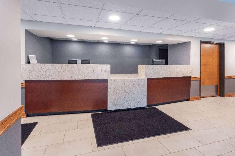 Baymont by Wyndham Brooklyn Center 5