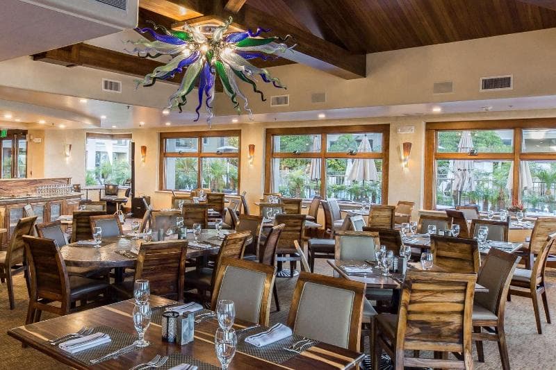Dolphin Bay Resort And Spa 3
