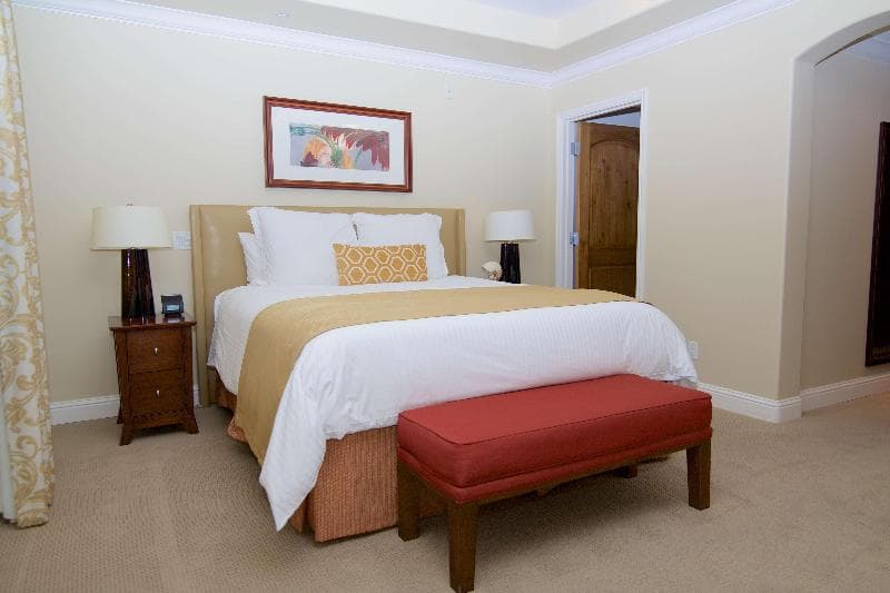 Dolphin Bay Resort And Spa 4